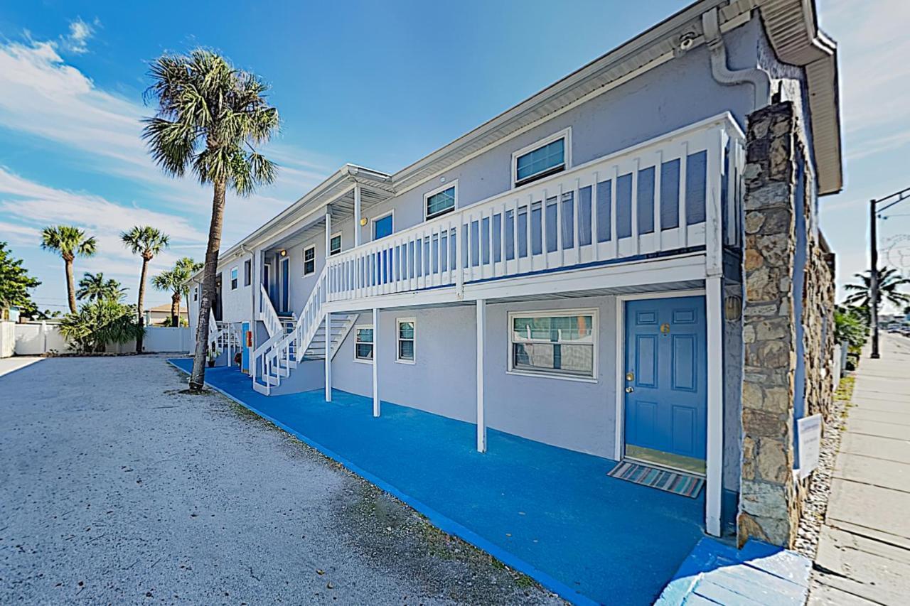 The Palm Condos St. Pete Beach Exterior photo