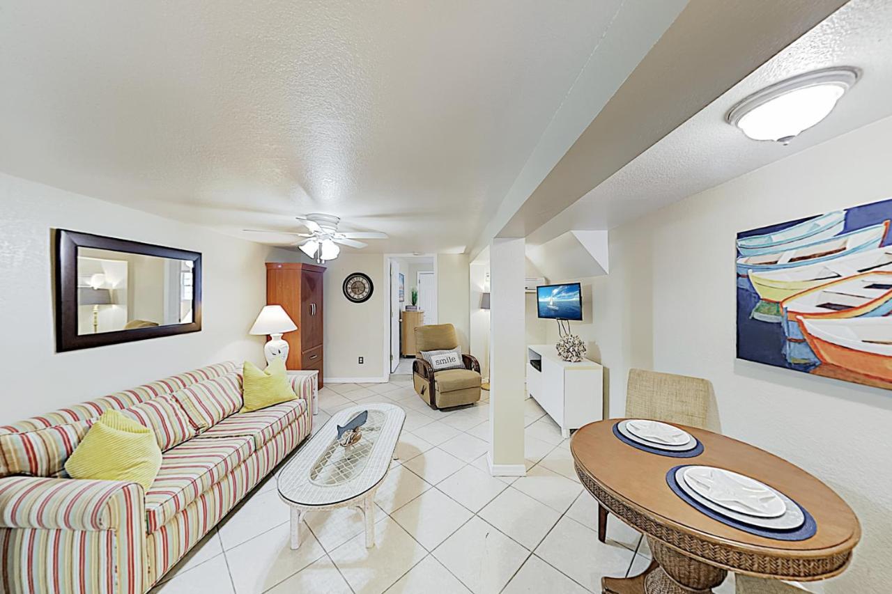 The Palm Condos St. Pete Beach Exterior photo